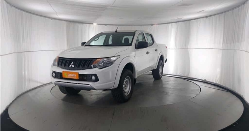 Mitsubishi L200 triton 2023 2.4 16v turbo diesel gl cd 4x4 manual