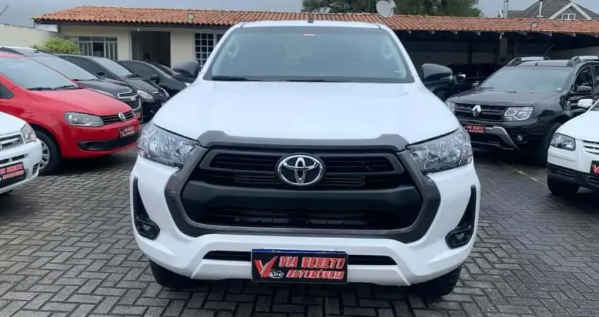 TOYOTA HILUX 2.8 SR 4X4 CD 16V DIESEL 4P AUT 2024