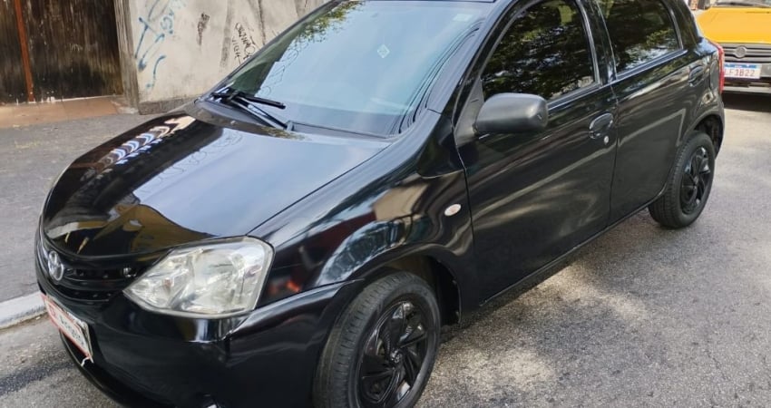 Toyota Etios 1.3 16v X 5p.