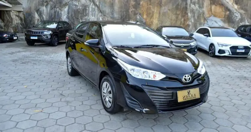 Toyota Yaris SEDAN XL LIVE 1.5 AT - Preta - 2020/2021