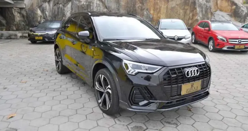 Audi Q3 PERFORMANCE BLACK 2.0 TFSI QUATTRO AT  - Preta - 2023/2024