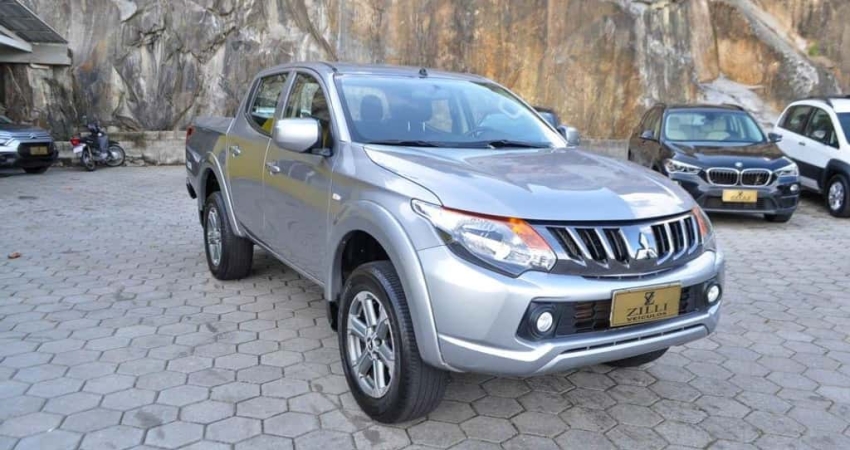 Mitsubishi L200 Triton 2.4 SPORT GLS 4X4 AT   - Prata - 2022/2023