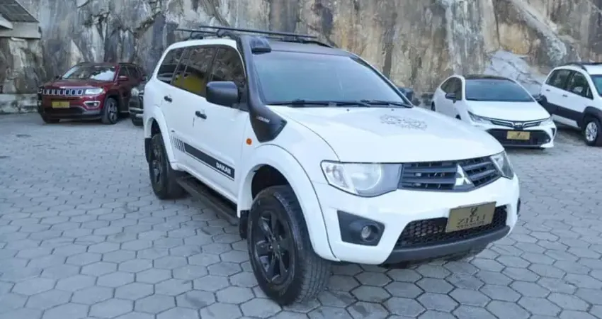 Mitsubishi Pajero Dakar 3.2 4X4 MT - Branca - 2013/2014