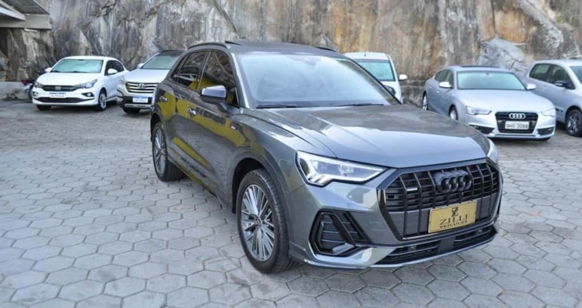 Audi Q3 PERFORMANCE BLACK 2.0 TFSI QUATTRO AT  - Cinza - 2022/2023