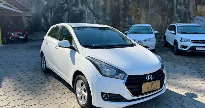Hyundai HB20 C.Style 1.0 Flex 12V  - Branca - 2015/2016