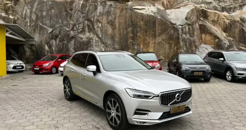 Volvo XC60 2.0 T5 INS AWD - Prata - 2017/2018