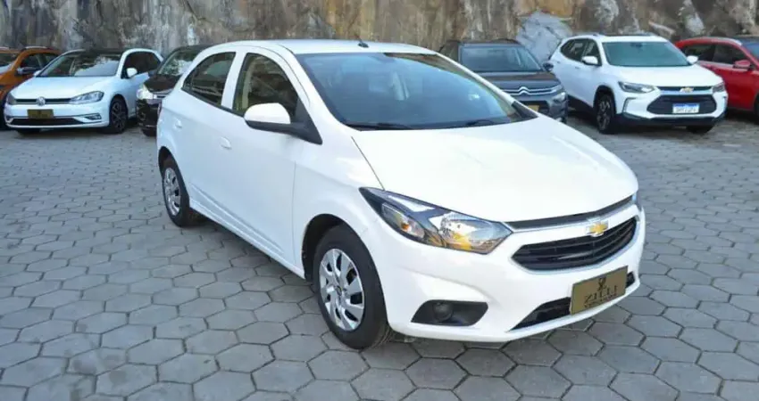 Chevrolet Onix LT 1.0 MT  - Branca - 2016/2017