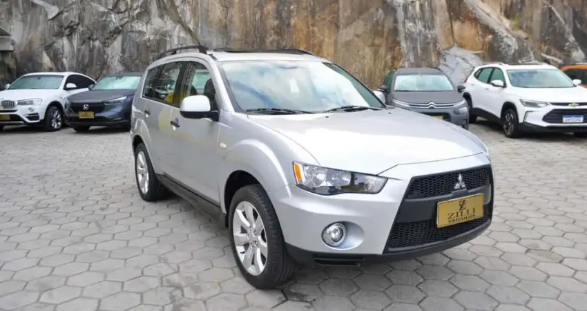Mitsubishi Outlander 2.0 AT  - Prata - 2011/2012