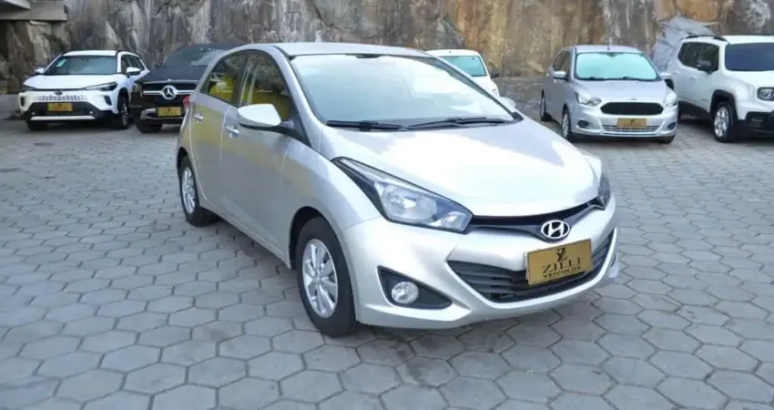 Hyundai HB20 COMFORT PLUS 1.6 MT - Prata - 2013/2014