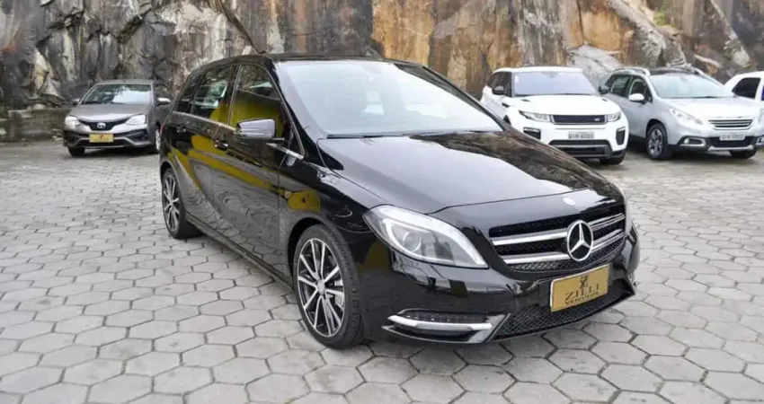 Mercedes-Benz B-200 1.6 CGI TURBO AT - Preta - 2012/2013