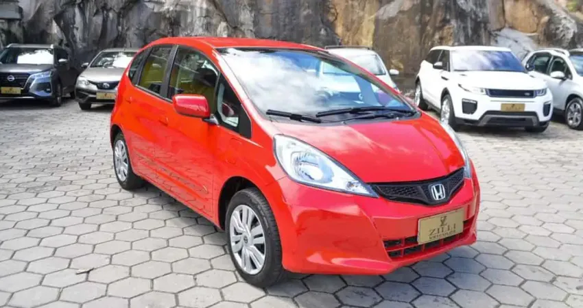 Honda Fit DX 1.4 MT  - Vermelha - 2013/2014