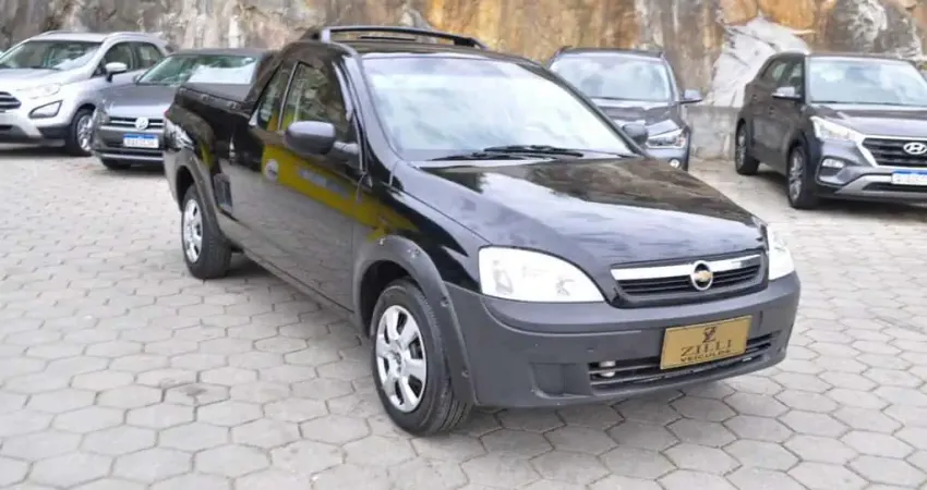 Chevrolet Montana CONQUEST 1.4  - Preta - 2009/2010