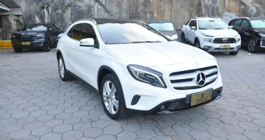 Mercedes-Benz Gla 200 ENDURO 1.6 TURBO AT  - Branca - 2015/2016