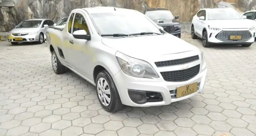 Chevrolet Montana LS 1.4 MT  - Prata - 2013/2014