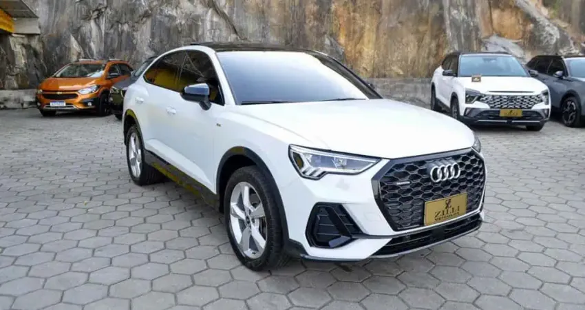 Audi Q3 SPORTBACK PERFORMANCE BLACK 2.0 TFSI QUATTRO AT - Branca - 2022/2023