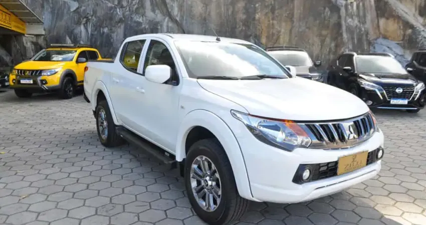 Mitsubishi L200 Triton 2.4 SPORT GLS 4X4 AT   - Branca - 2022/2023