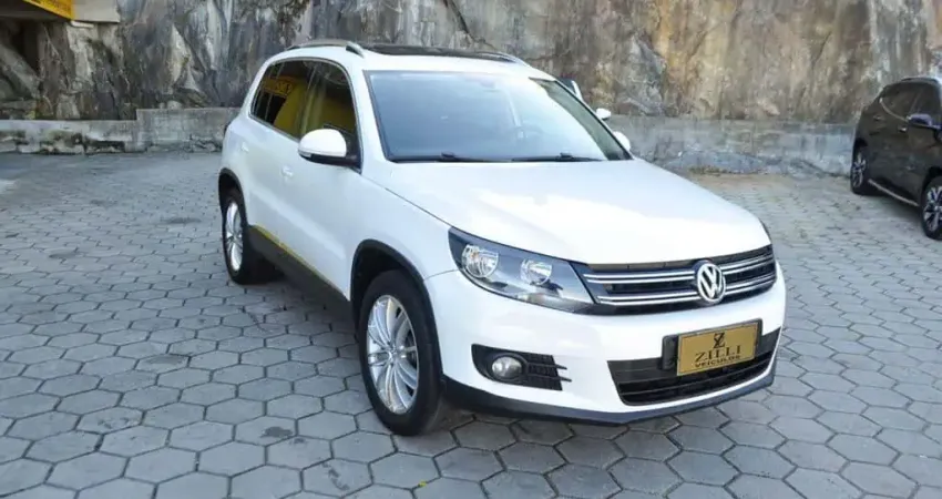 Volkswagen Tiguan 2.0 TSI AT - Branca - 2013/2014