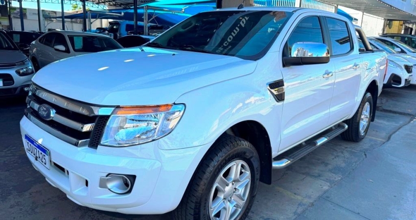FORD RANGER XLT 2.5 FLEX 4X2  MANUAL  2013/2013 COMPLETA DE UNICO DONO  REVISADA LACRADA