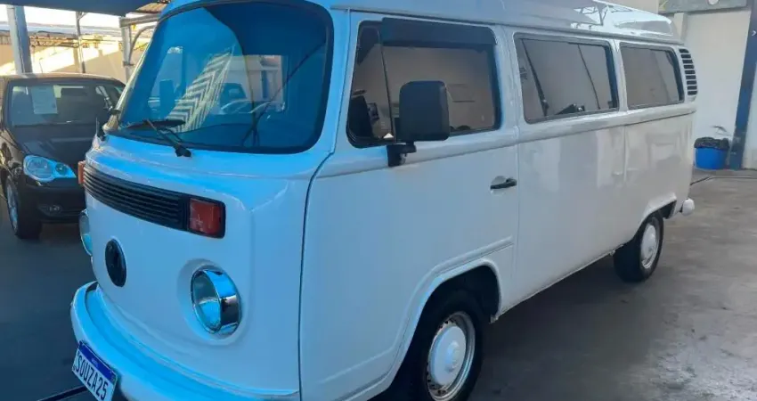 VW KOMBI LOTACAO  20004/2005  REVISADO FILE LACRADO PNEUS BONS  VEICULO   POSSUI PASSAGEM LEILAO
