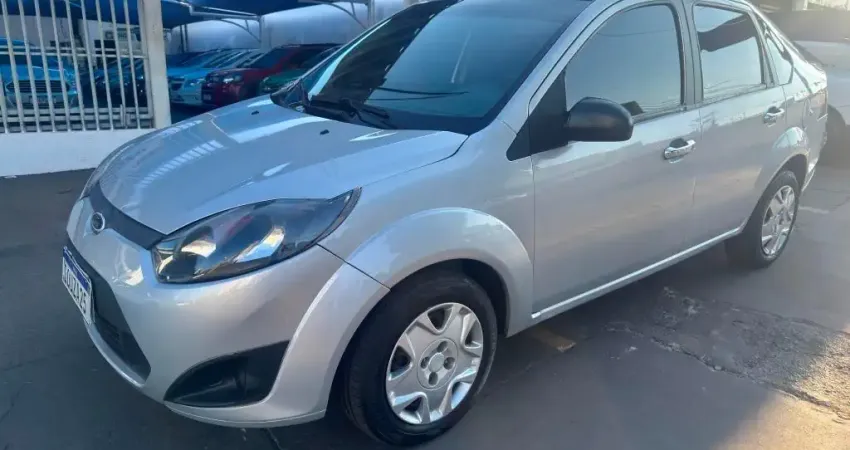 FORD FIESTA SEDAN  1.0  FLEX  2010/2011 COMPLETO REVISADO LACRADO MECANICA 100% IPVA PAGO