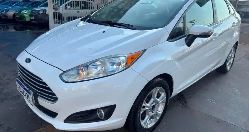 FORD NEW FIESTA SEDAN  SE 1.6 FLEX AUTOMATICO 2015/2016 COMPLETO REVISADO LACRADO 