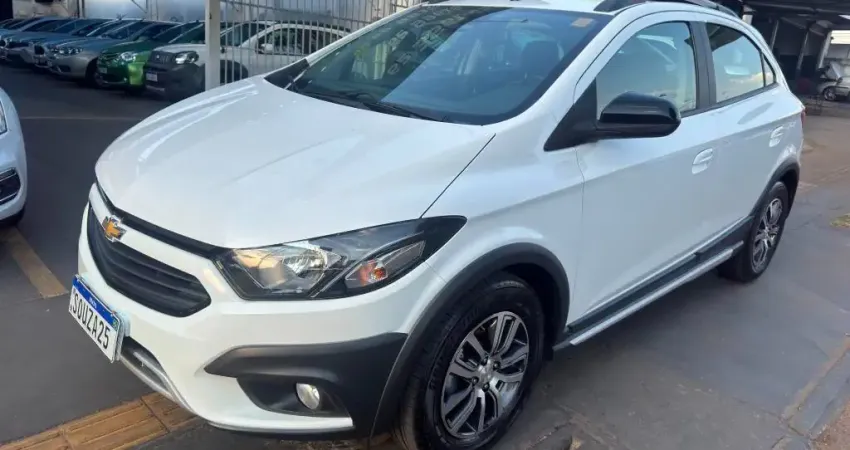 CHEVROLET ONIX ACTIV  1.4 FLEX MANUAL  2017/2018  COMPLETO  REVISADO PNEUS ZERO, NOVISSIMO