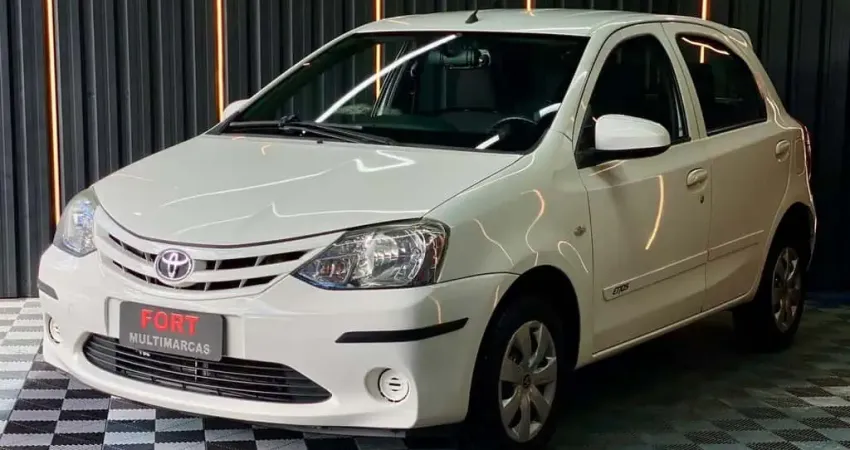 TOYOTA ETIOS HB X 2015