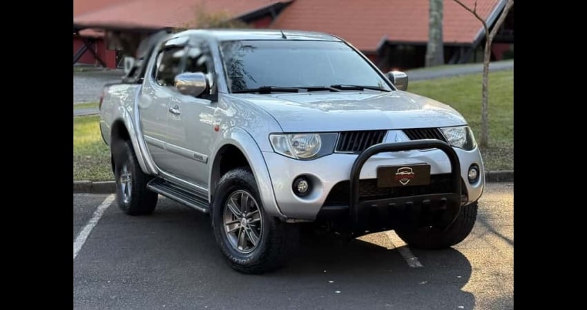 MITSUBISHI L-200 TRITON 4X4 HPE 3.2 CD AUTOMATICO 2010