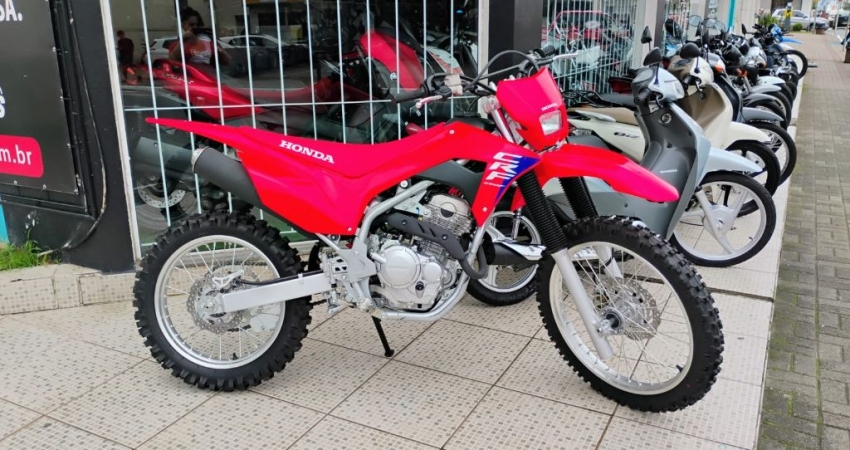 Honda CRF 250F 2025 0km, aceito troca, cartão e financiamento