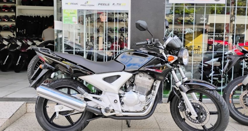 Honda CBX 250 Twister 2005, aceito troca, cartão e financiamento