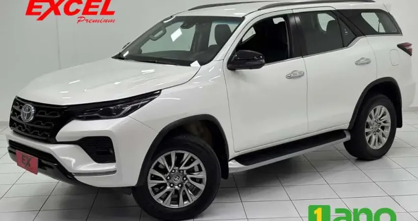TOYOTA HILUX SW4 2.8 SRX 4X4 7 LUGARES 16V TURBO INTERCOOLER DIESEL 4P AUTOMÁTICO 2022
