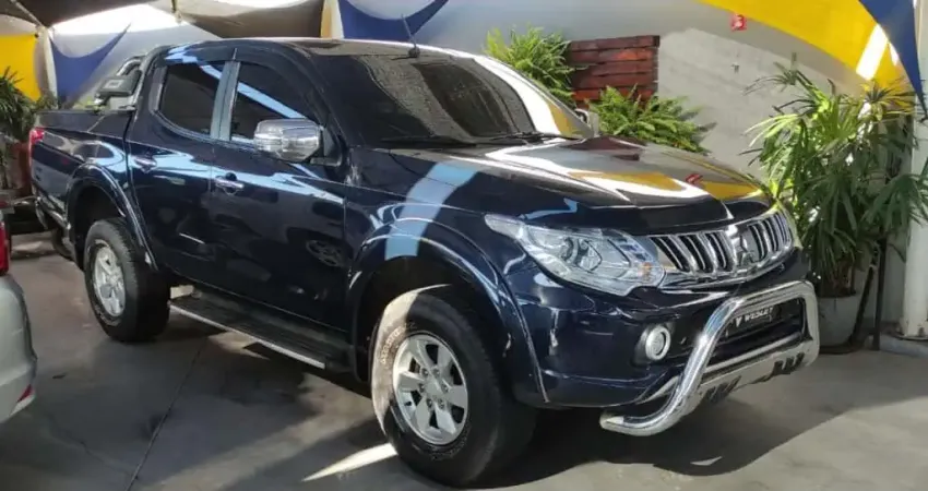 Mitsubishi L200 triton 2018 2.4 16v turbo diesel sport hpe top cd 4p 4x4 automático