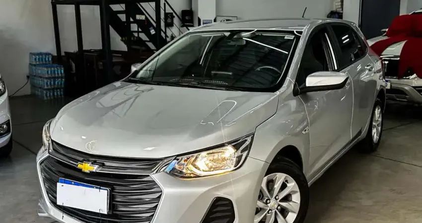 Chevrolet Onix HATCH LT 1.0 12V Flex 5p Mec.  - Prata - 2020/2021
