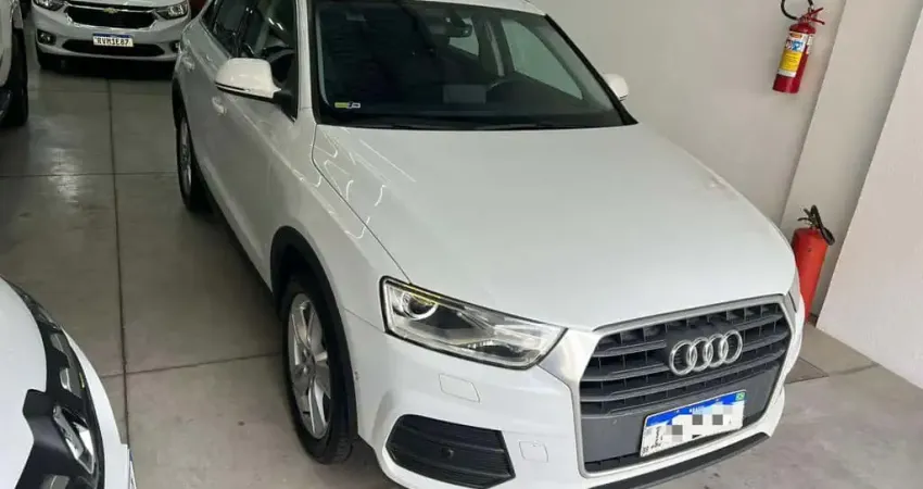 Audi Q3 1.4 TFSI/TFSI Flex S-tronic 5p  - Branca - 2018/2018