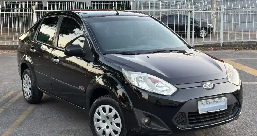 Ford Fiesta Rocam Sedan 1.6 8v Completo ano 2012 , Carro Impecável.
