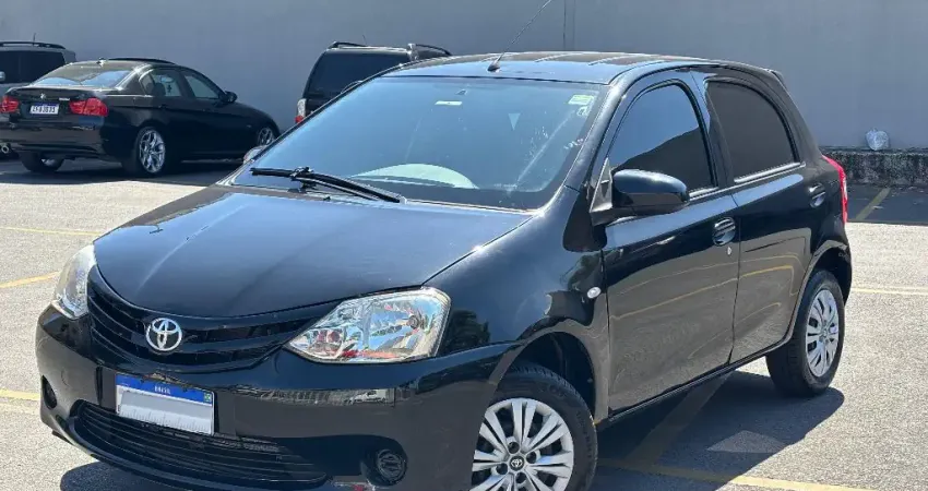 Toyota Etios X 2014 1.3 Completo com kit Multimídea Super conservado 