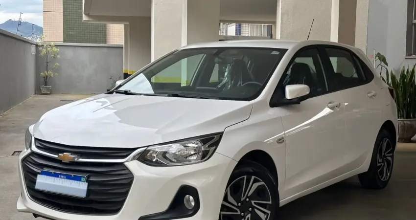 Chevrolet Onix Hatch 2024 1.0 Completo com apenas 44 mil KM originais 
