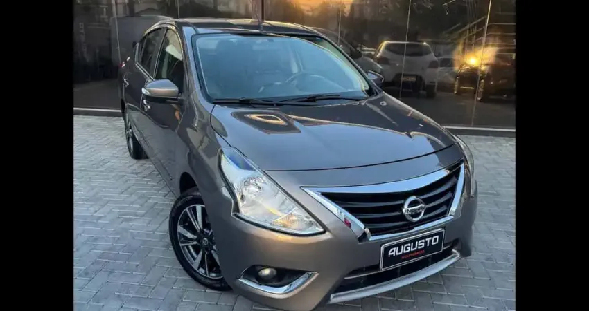 Nissan Versa UNIQUE 1.6 16V FlexStart 4p Aut.  - Cinza - 2017/2018
