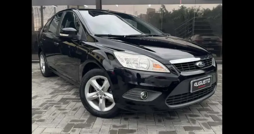 Ford Focus 1.6 S/SE/SE Plus Flex 8V/16V  5p  - Preta - 2013/2013