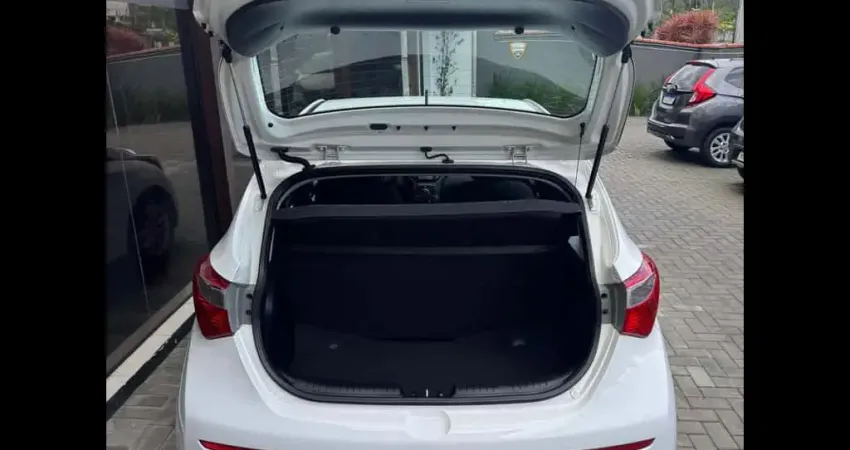 Hyundai HB20 Comfort Plus 1.0 TB Flex 12V Mec.  - Branca - 2016/2017