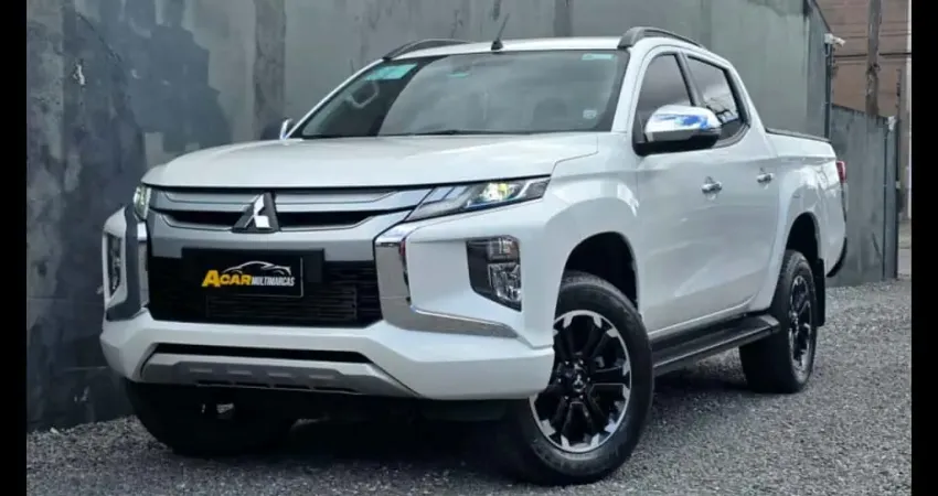 Mitsubishi L200 TRITON 2.4 16V TURBO DIESEL SPORT HPE CD 4P 4X4 AUTOMÁTICO