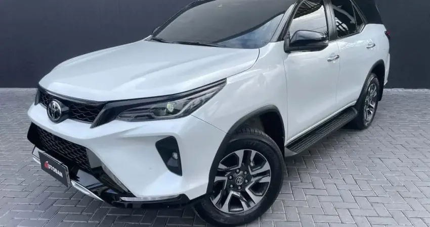 TOYOTA HILUX SW4 SW4 SRX Plat. 4x4 2.8 TB Die. Aut.