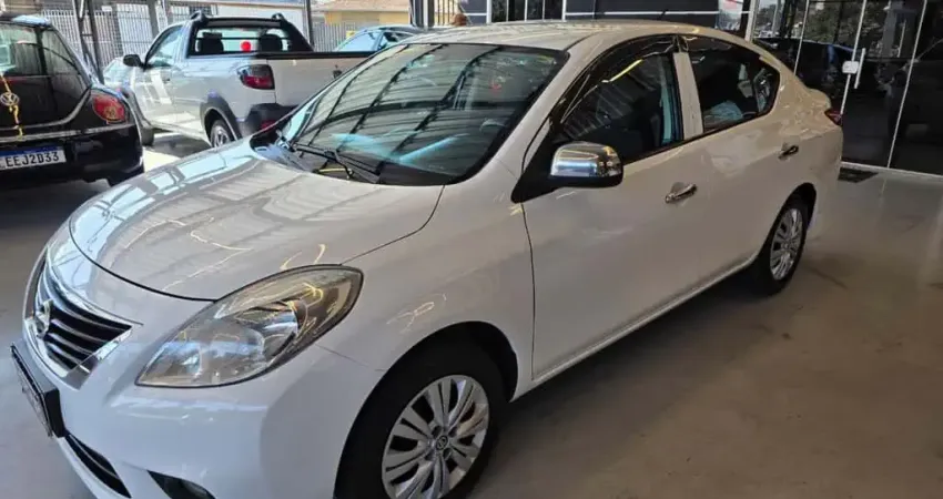 NISSAN VERSA 16S FLEX 2013