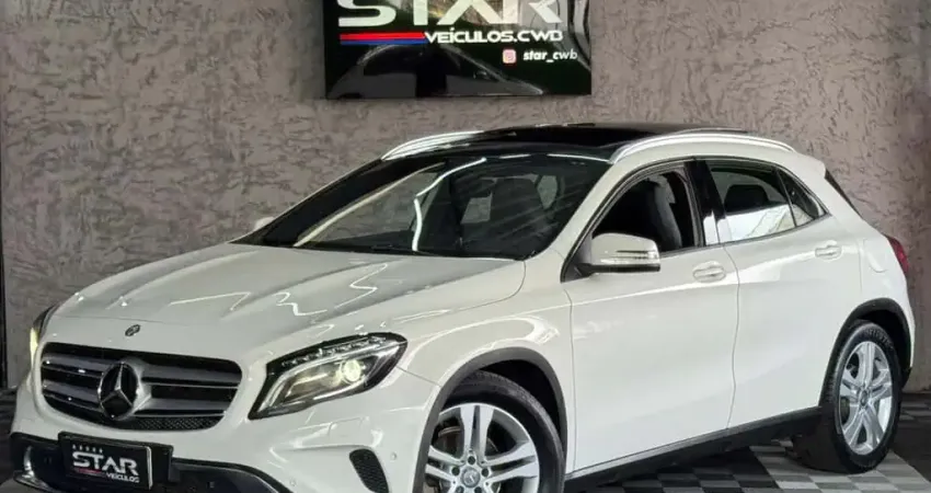 MERCEDES-BENZ GLA 200 2015
