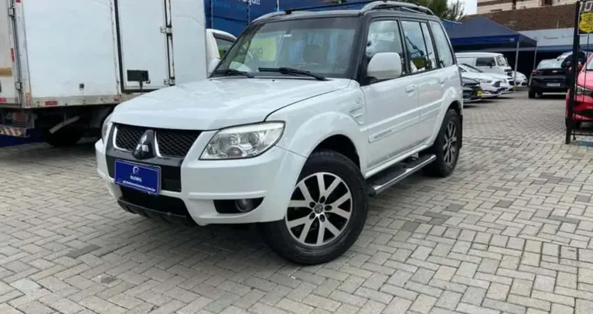 MITSUBISHI PAJERO TR4 2013