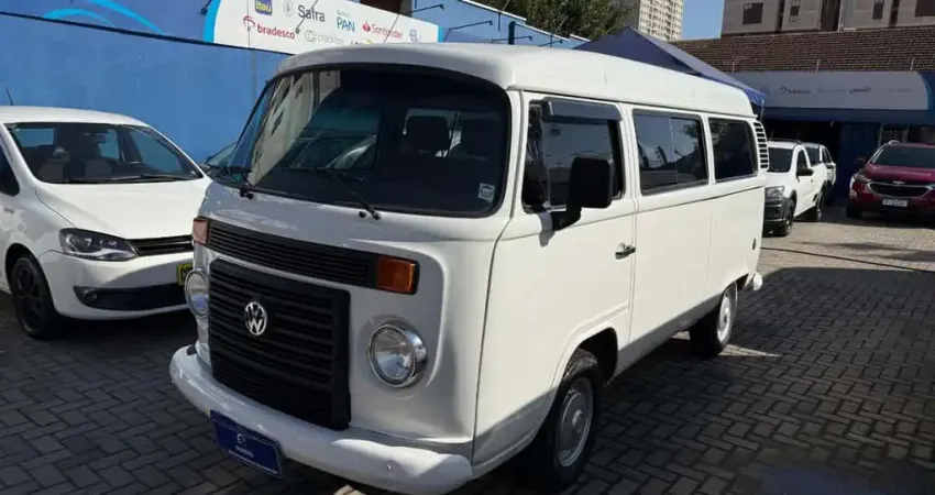 VOLKSWAGEN KOMBI STANDARD 1.4MI 4P 2010