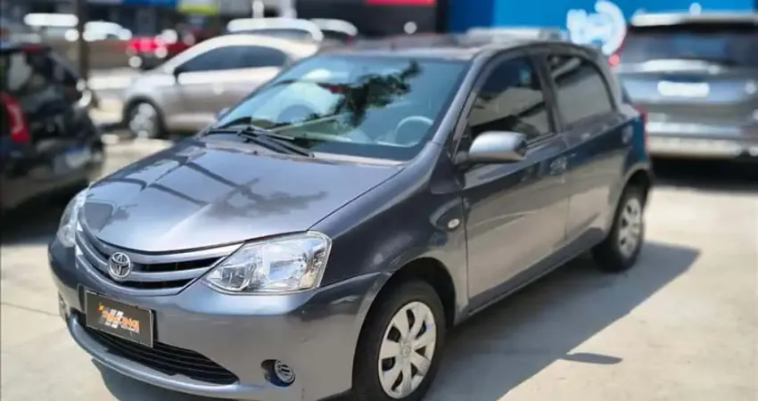 TOYOTA ETIOS 1.3 XS 16V - 2012/2013