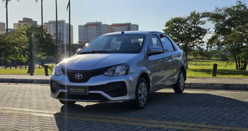 TOYOTA ETIOS X Sedan 1.5 Flex 16V 4p Aut.