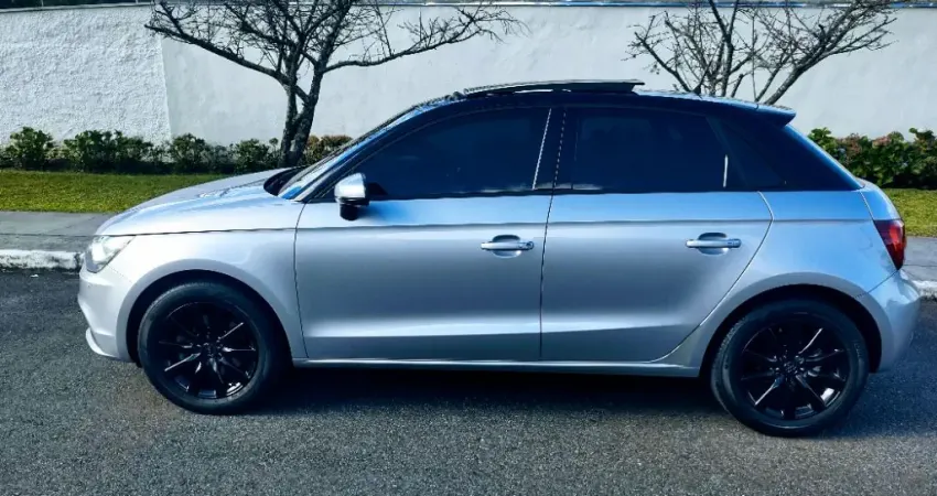 Audi A1 Sport back teto panorâmico 