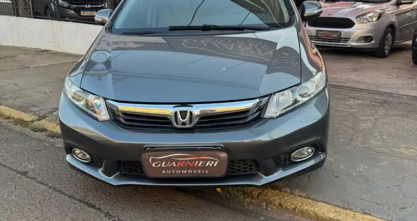 super conservado, carro com procedencia e qualidade que voce procura para viajar com a família.